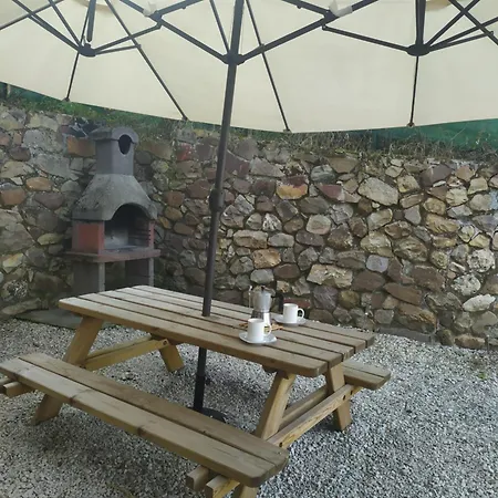 Casa Adela El Tuxu منزل ريفي