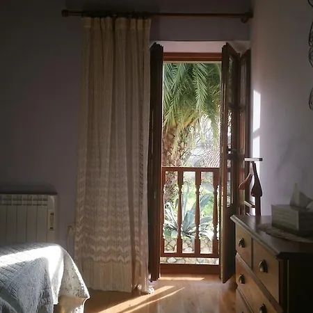 Casa Adela El Tuxu * Perlleces